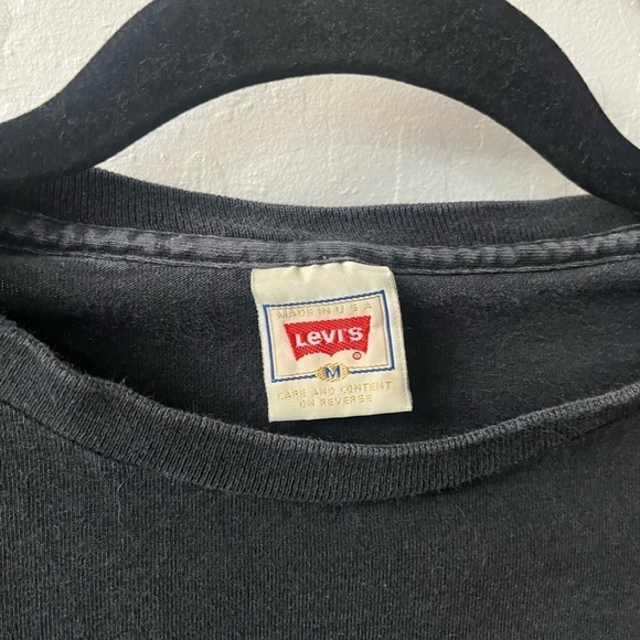 Vintage 90s Levi’s Medium Single Stitch Black Logo Graphic T-Shirt - Picture 7 of 11